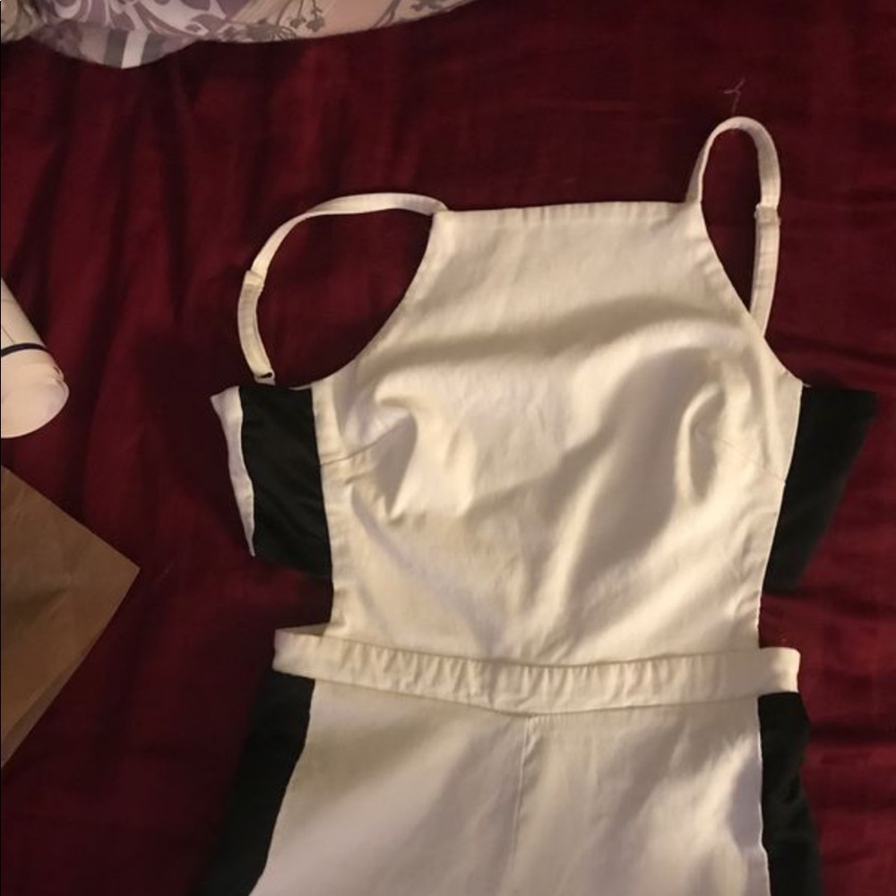 Bodysuit white and black xs material girl